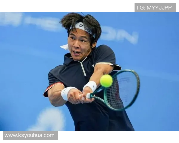 南京网球队的训练与比赛状态全景揭秘，网球巨献带你深入了解他们的拼搏精神